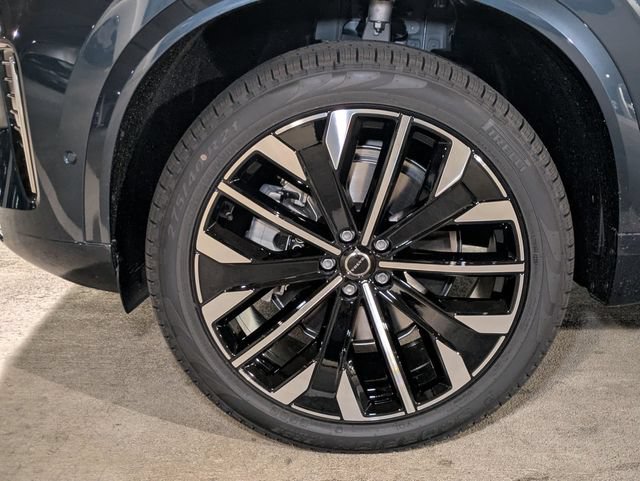 New 2026 Volvo XC90 B6 Plus w/ Protection Package AWD/4WD image 11