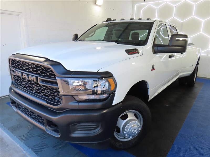 Used 2024 RAM 3500 Tradesman w/ Bed Utility Group image 4