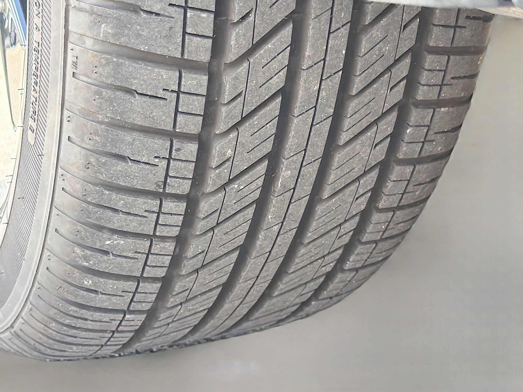 Used 2024 Volkswagen Atlas SE image 43