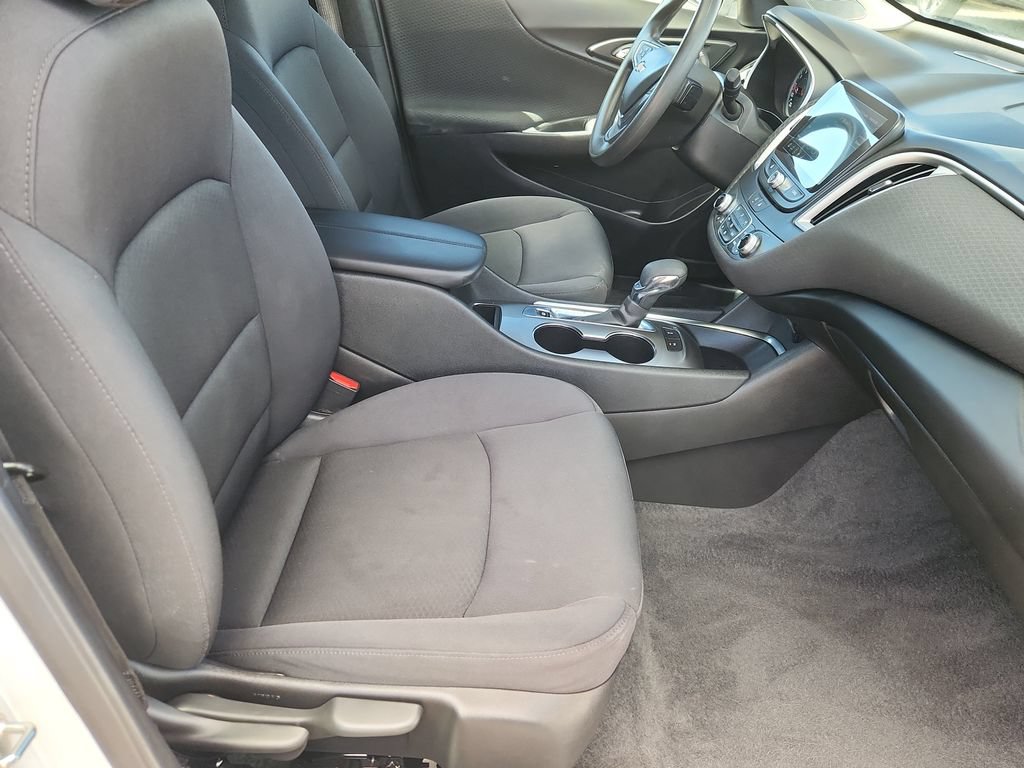Used 2025 Chevrolet Malibu LT FWD image 15