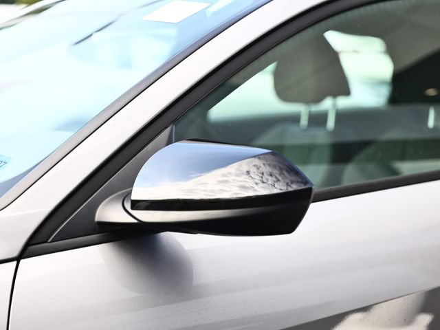 Used 2025 Hyundai Elantra Sport FWD image 11