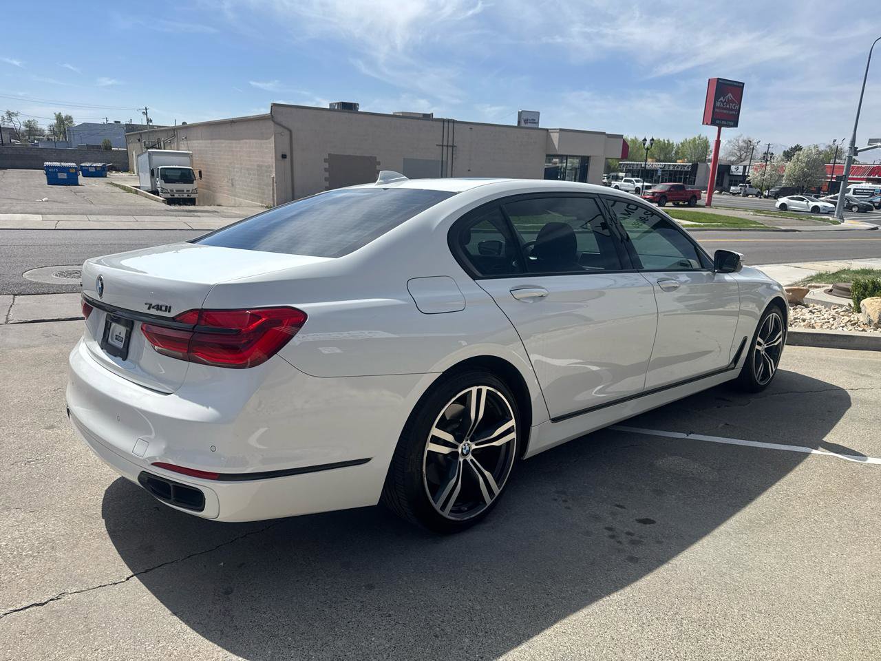 Used 2019 BMW 740i xDrive image 5