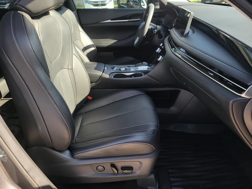 Used 2025 INFINITI QX60 Pure FWD image 8