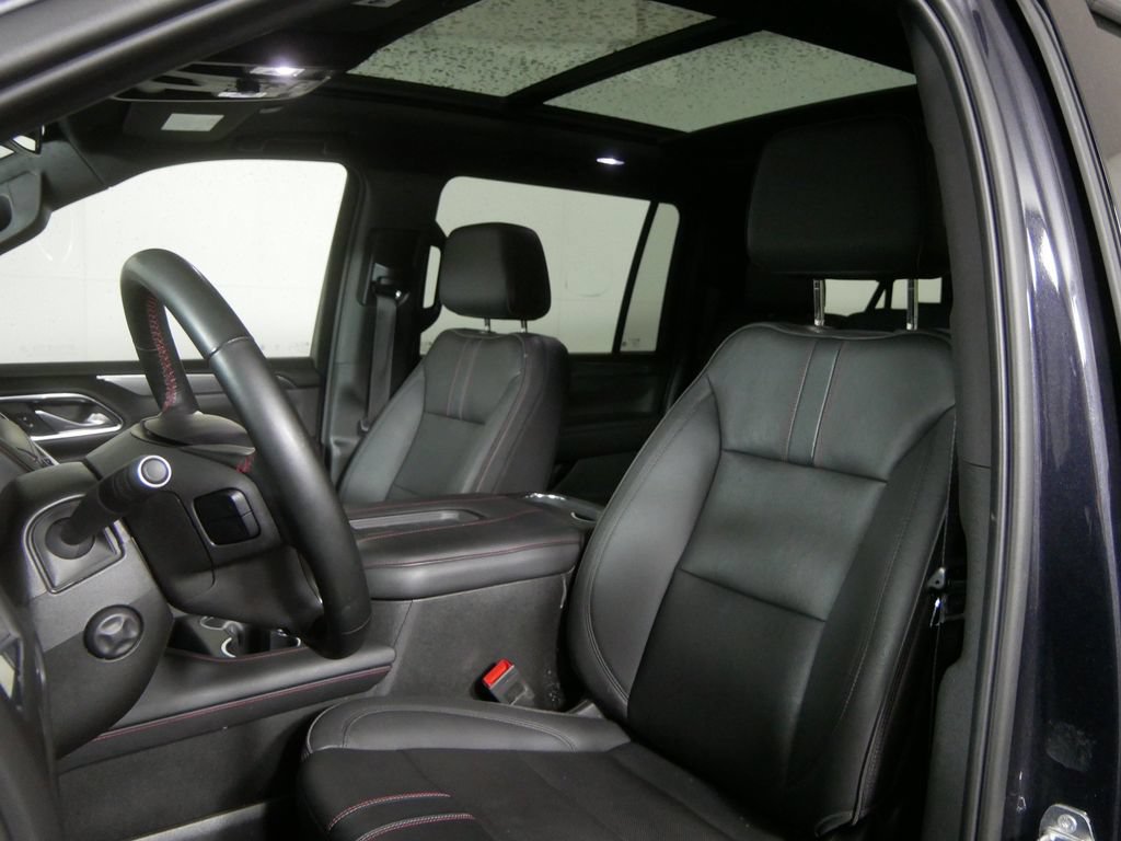 Used 2023 Chevrolet Suburban RST w/ Luxury Package AWD/4WD image 11