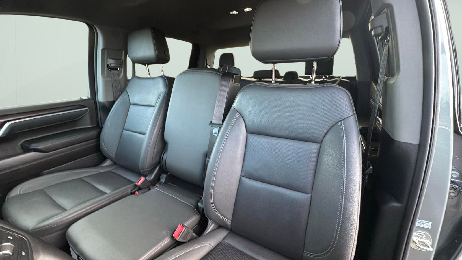 Used 2025 GMC Sierra 1500 SLT image 13