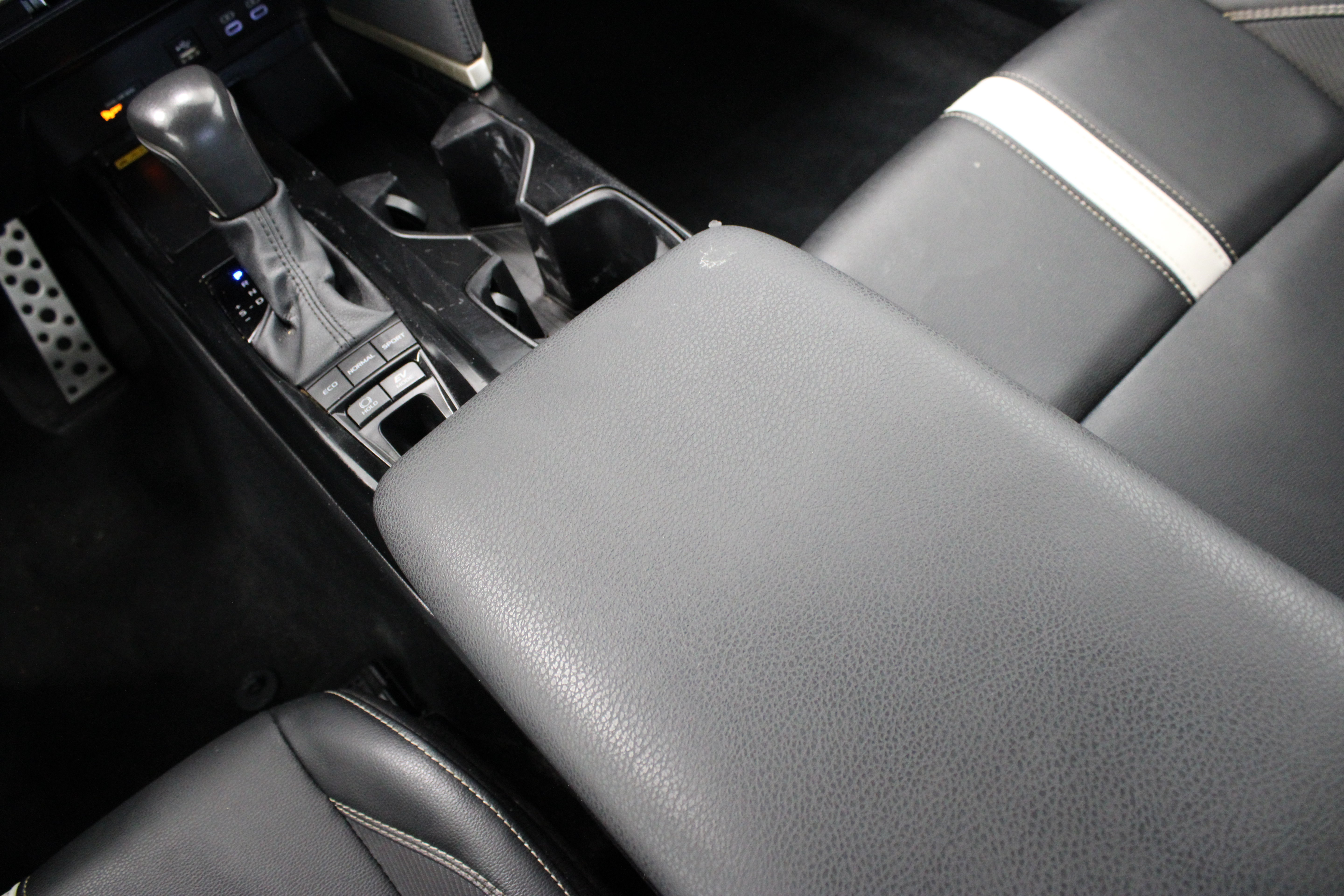 Certified 2025 Toyota Camry SE FWD image 17