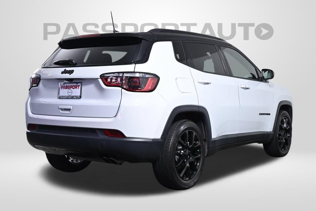 Used 2022 Jeep Compass Latitude FWD image 8