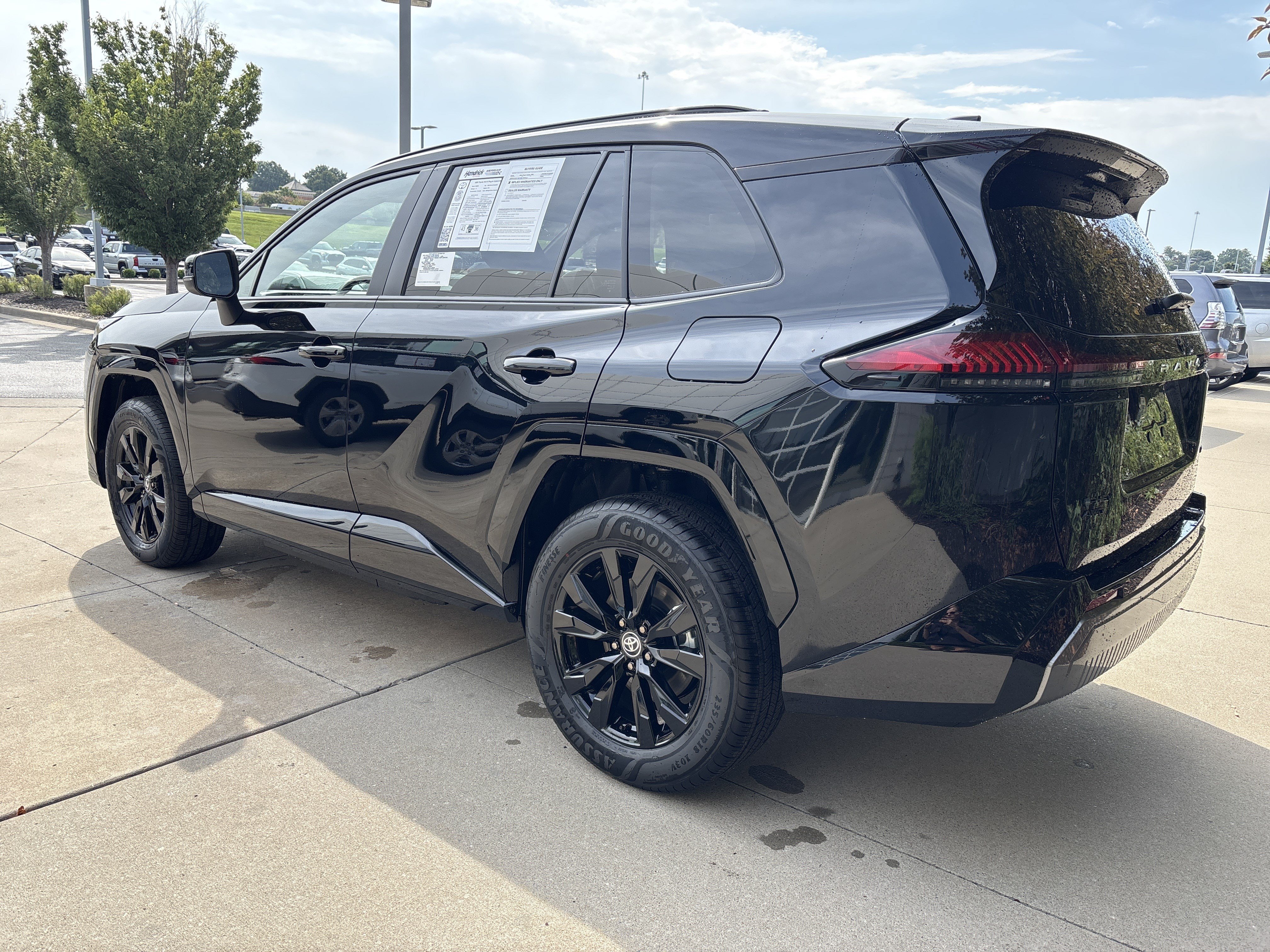 Used 2026 Toyota RAV4 SE AWD/4WD image 7