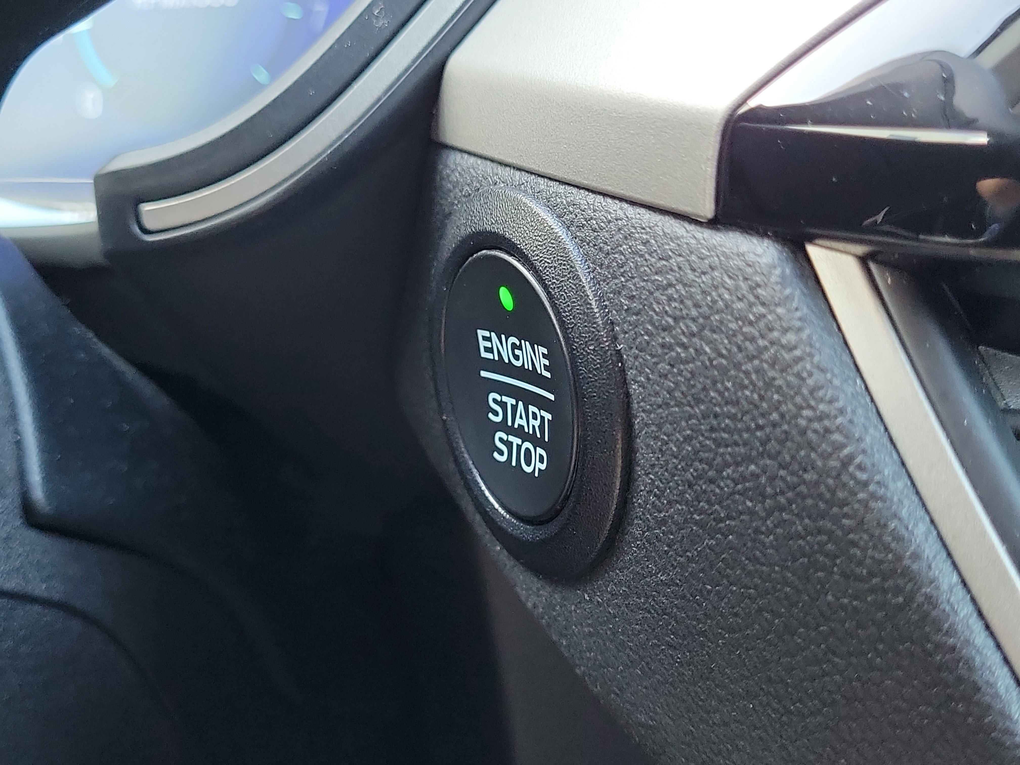 Used 2022 Ford Escape SEL w/ Technology Package image 19