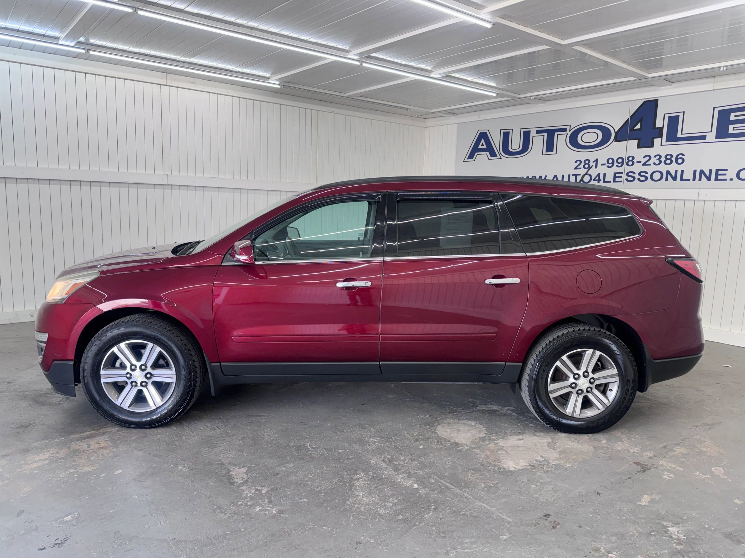 Used 2017 Chevrolet Traverse LT image 8
