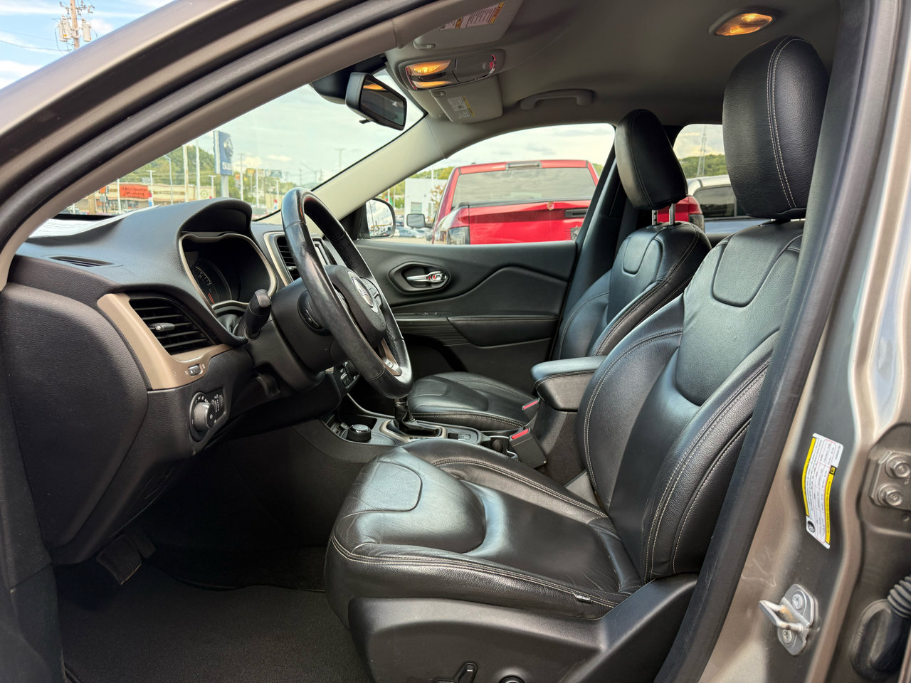 Used 2017 Jeep Cherokee Latitude w/ Safety/Convenience Group image 2