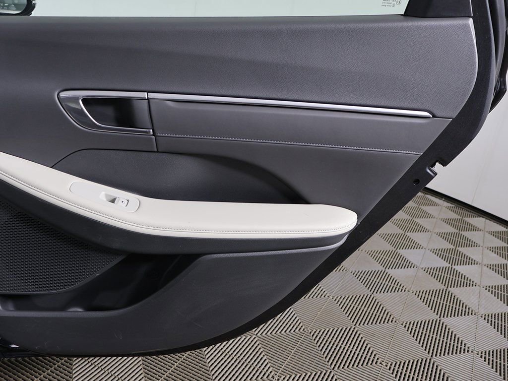 Certified 2023 Hyundai Sonata Limited w/ Cargo Package FWD image 29