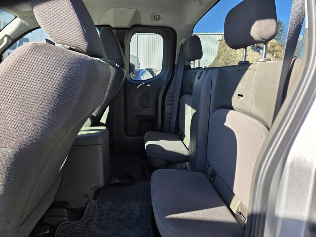 Used 2013 Nissan Frontier S image 12