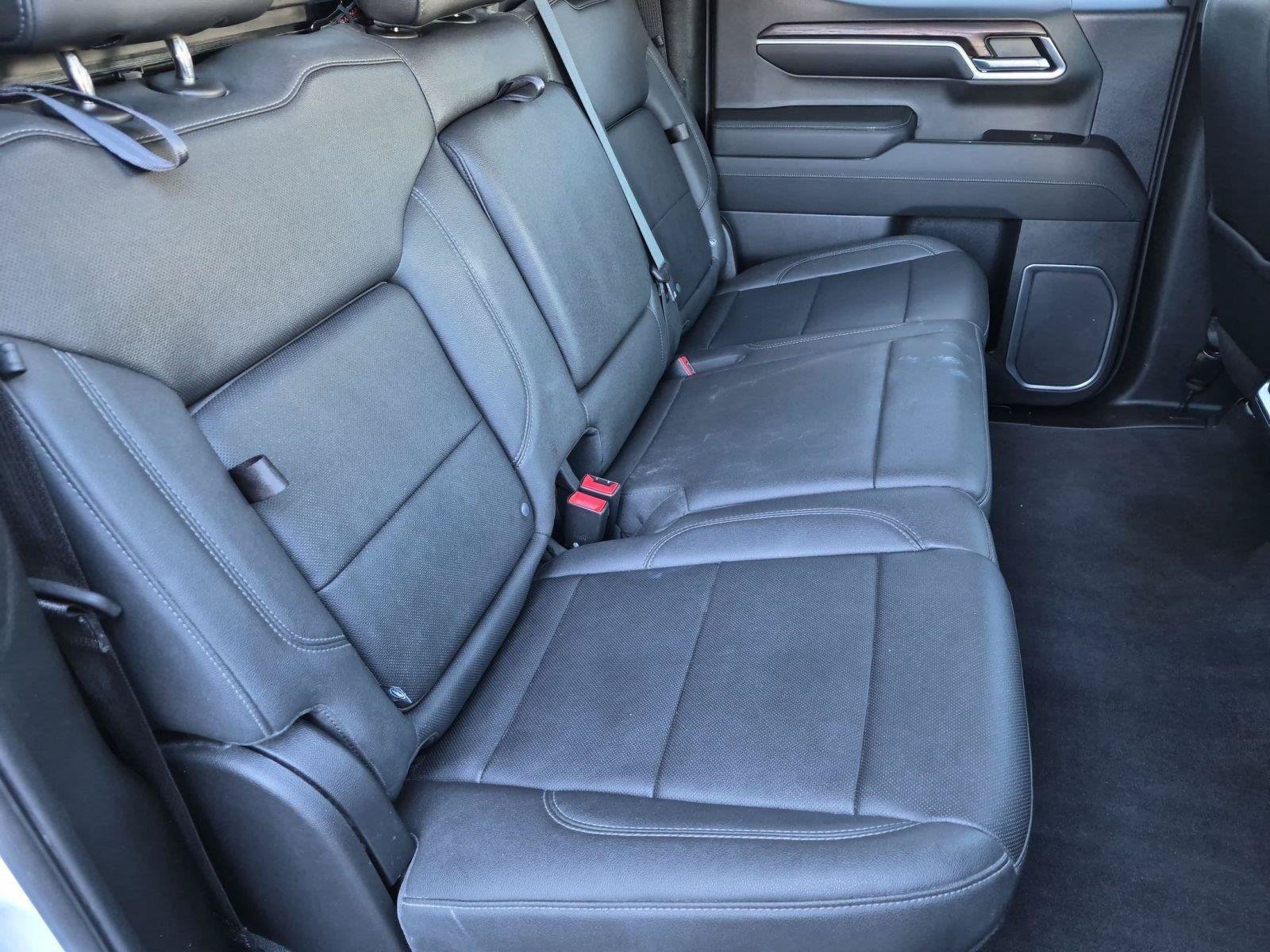 Used 2023 GMC Sierra 1500 SLT w/ SLT Premium Package AWD/4WD image 17