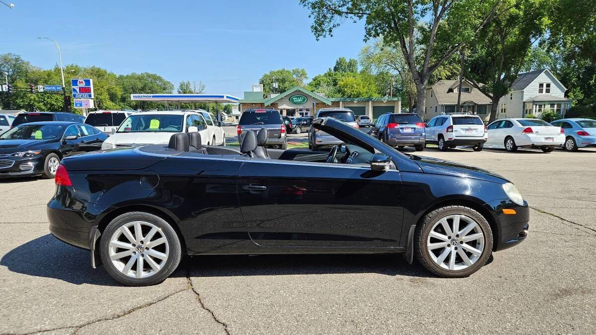 Used 2011 Volkswagen Eos Komfort FWD image 10