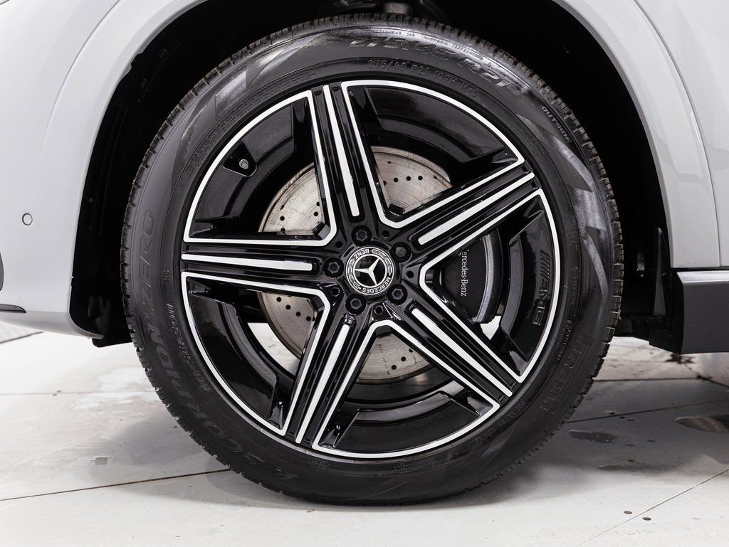 Certified 2025 Mercedes-Benz GLE 450e 4MATIC w/ AMG Line Interior image 36