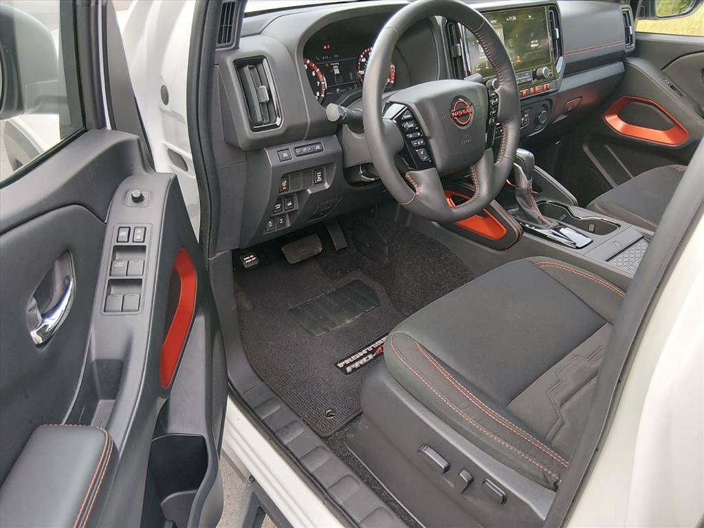 Certified 2025 Nissan Frontier PRO-4X w/ Pro Convenience Package AWD/4WD image 9