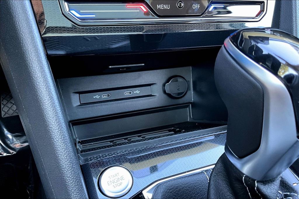 New 2026 Volkswagen Taos SE image 13