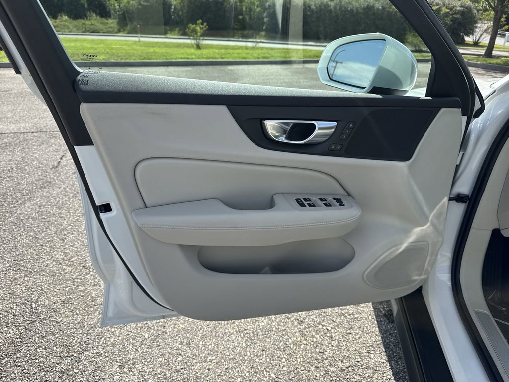 New 2026 Volvo V60 B5 Cross Country Plus w/ Protection Package Premier image 15