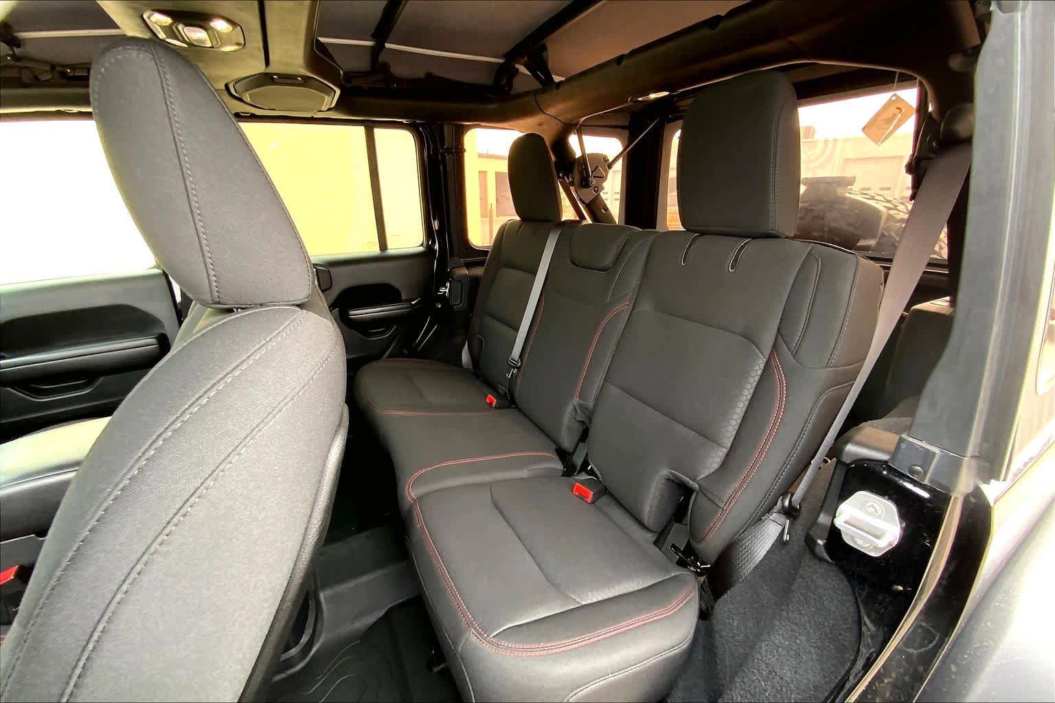 Used 2021 Jeep Wrangler Unlimited Rubicon AWD/4WD image 21