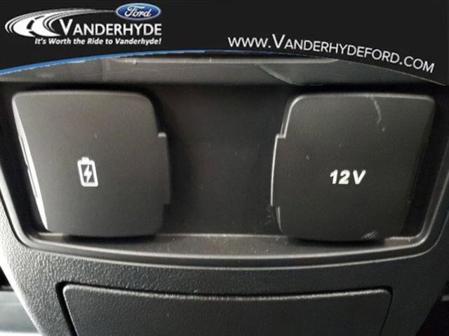 Used 2023 Ford Explorer XLT w/ Equipment Group 202A image 16