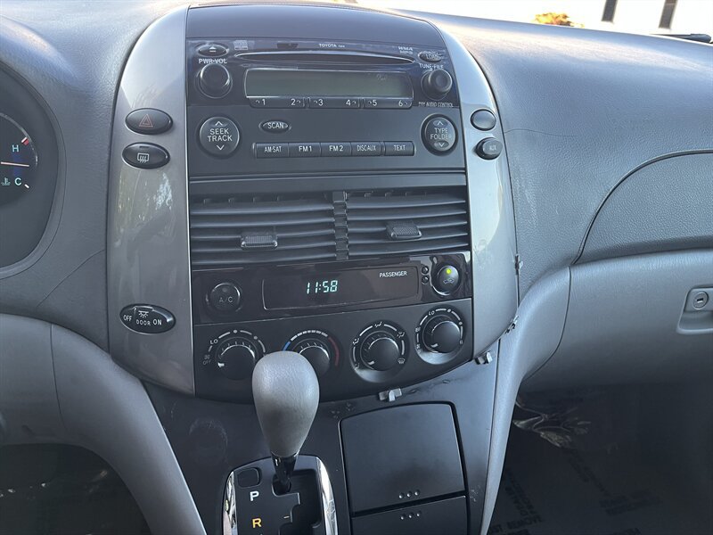 Used 2006 Toyota Sienna LE FWD image 15