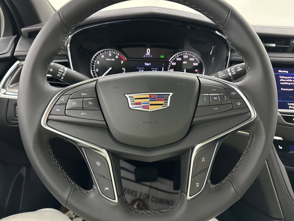 New 2025 Cadillac XT5 Luxury image 32