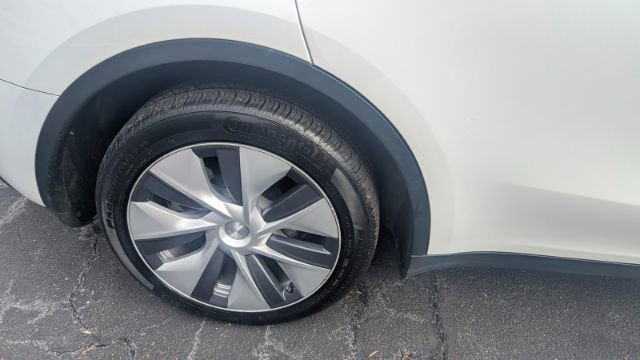 Used 2023 Tesla Model Y Long Range image 12