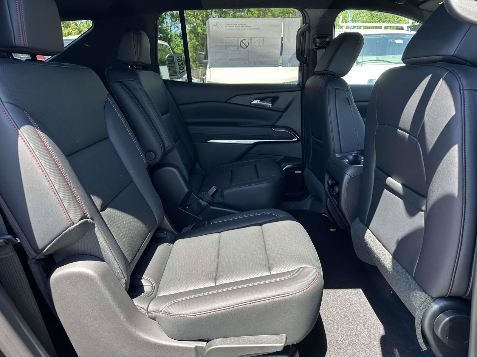 New 2026 Chevrolet Traverse Z71 w/ Enhanced Driving Package AWD/4WD image 26