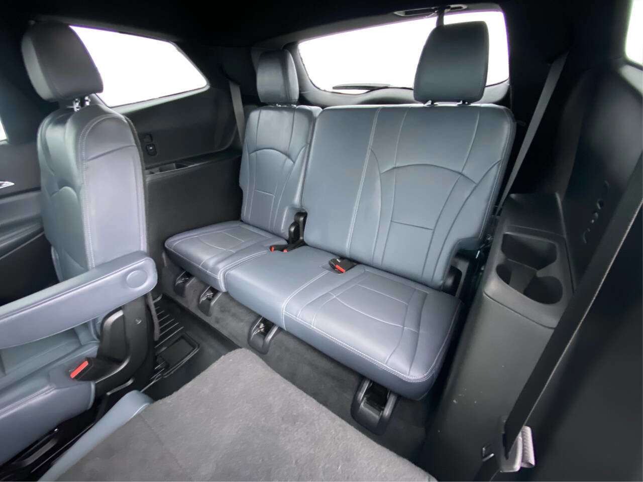 Used 2022 Buick Enclave Premium image 36