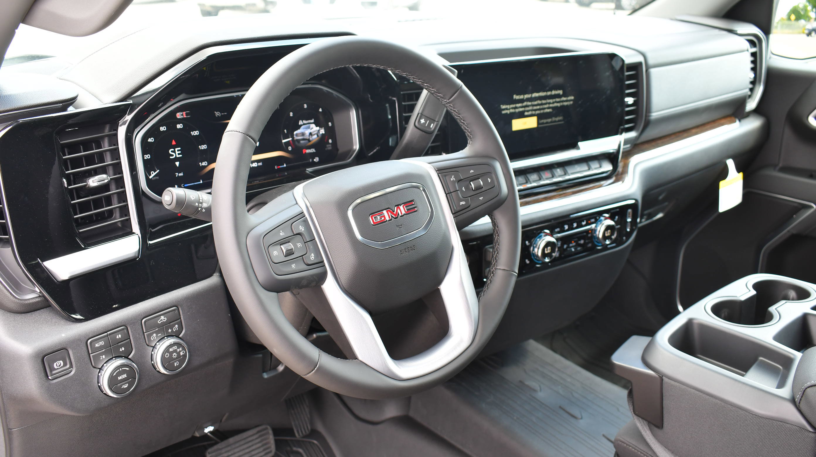 New 2026 GMC Sierra 1500 Elevation w/ LPO, Elevation Black Package AWD/4WD image 14