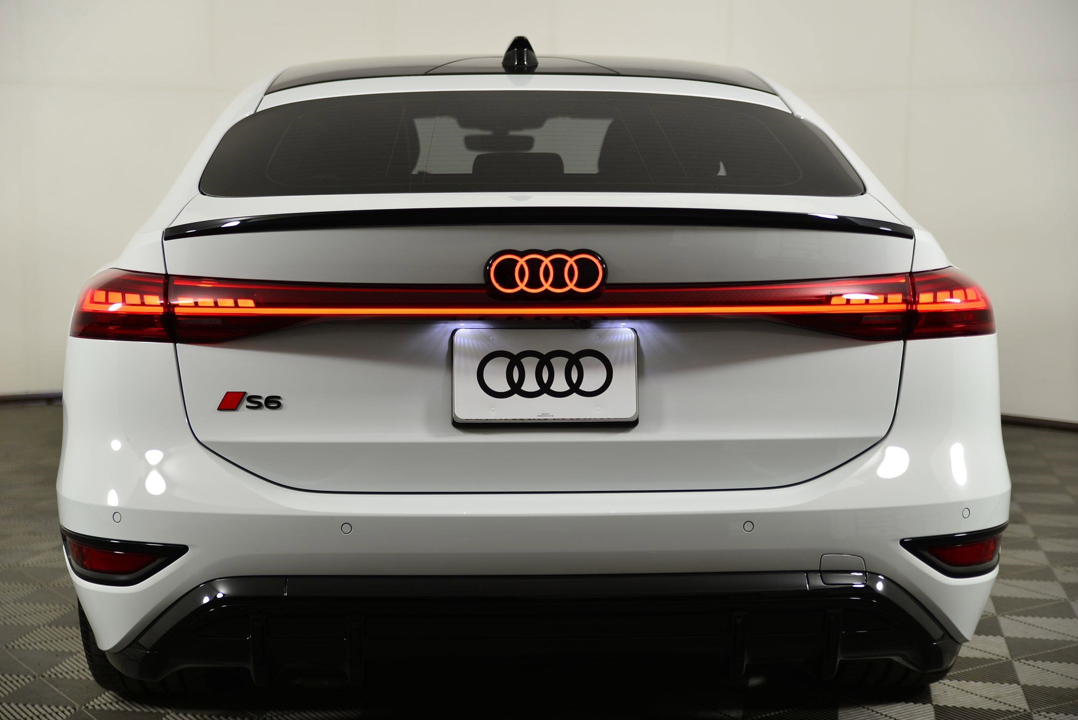 New 2025 Audi S6 e-tron Premium Plus image 8