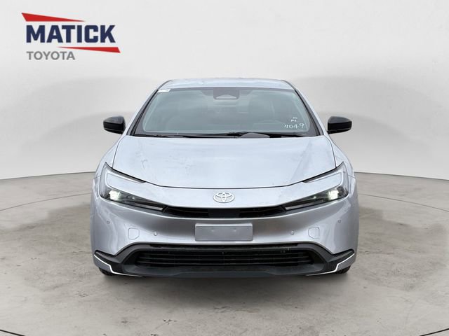 New 2026 Toyota Prius LE image 2