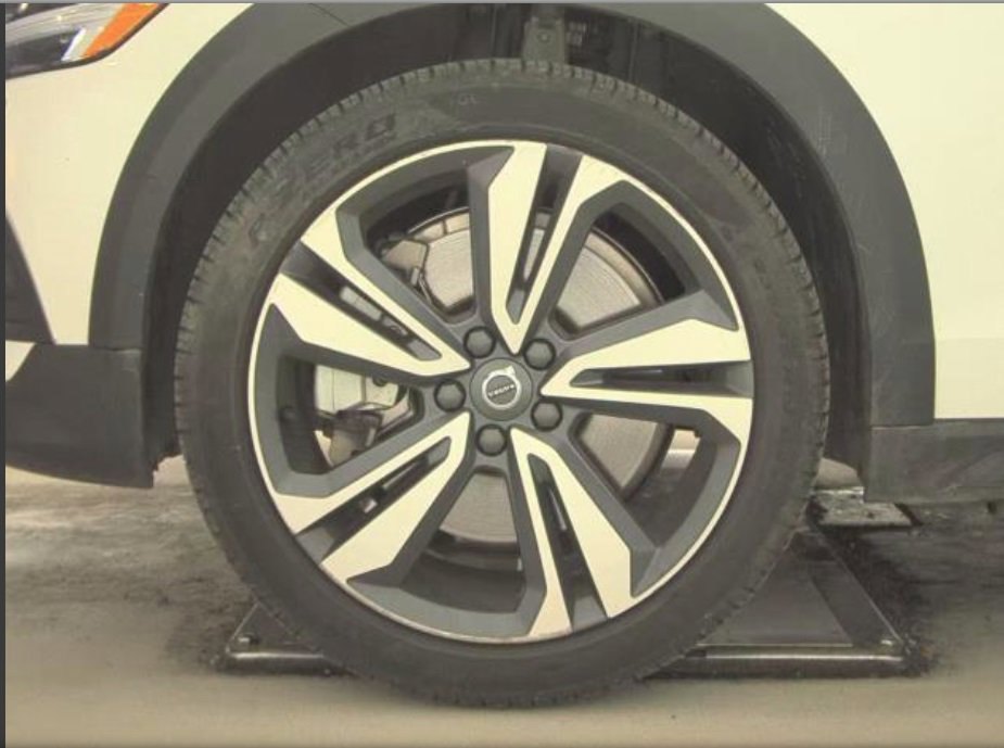 Certified 2025 Volvo V60 B5 Cross Country Plus image 12