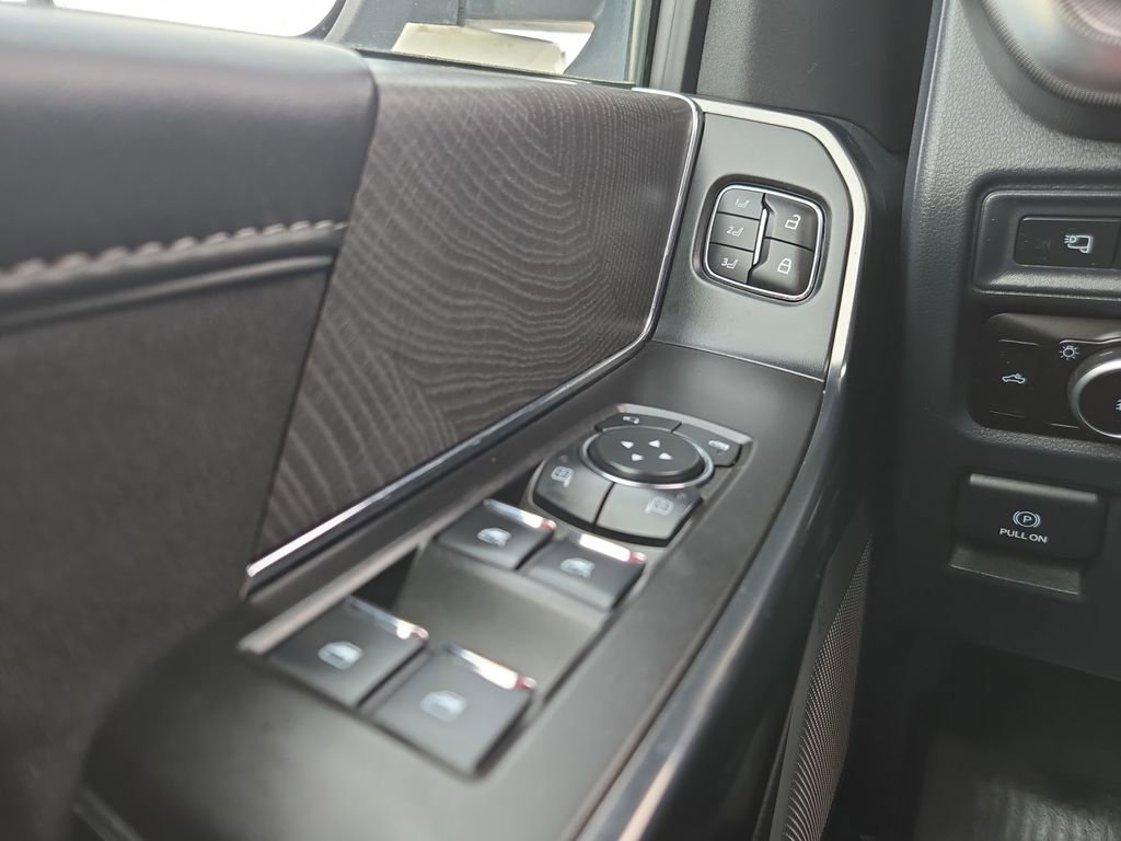Used 2023 Ford F150 Platinum image 19