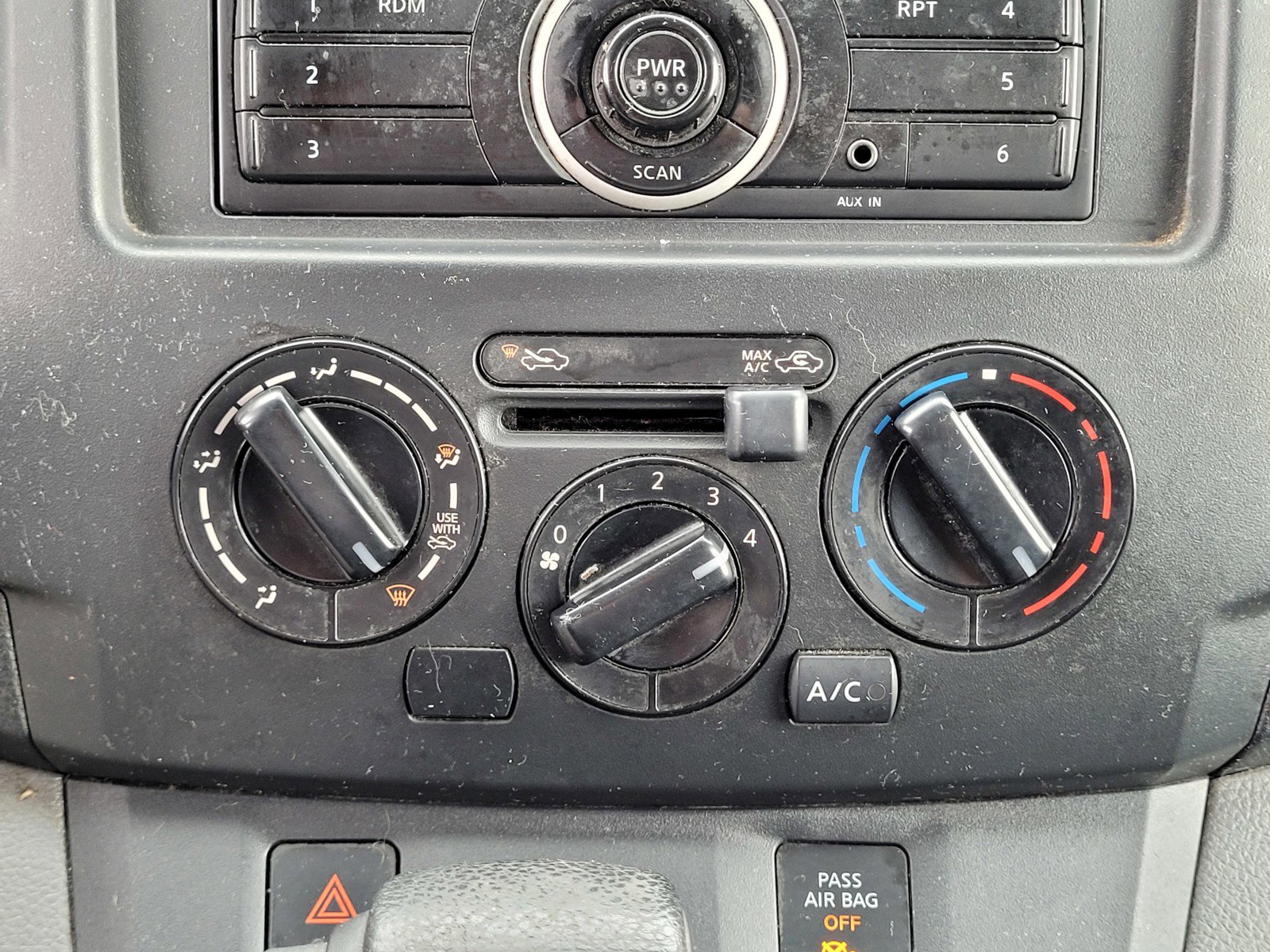 Used 2015 Nissan NV200 S FWD image 12