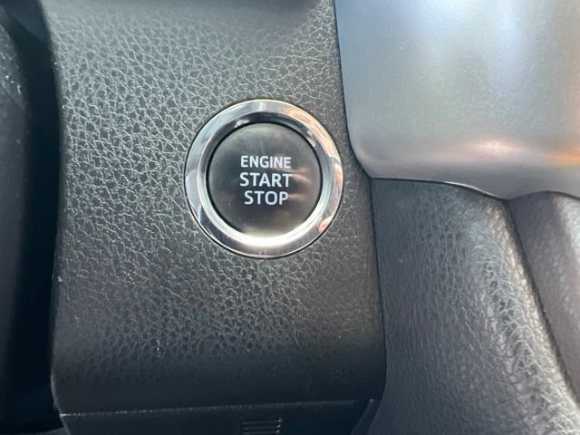 Used 2014 Toyota Highlander XLE AWD/4WD image 17