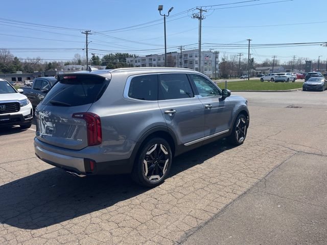 Used 2025 Kia Telluride S AWD/4WD image 16