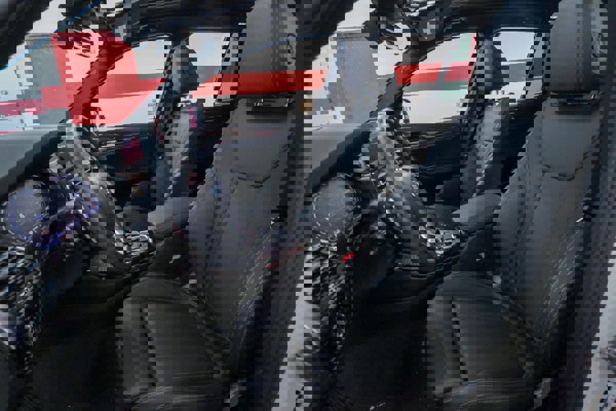 Used 2024 BMW X3 sDrive30i w/ Premium Package image 12