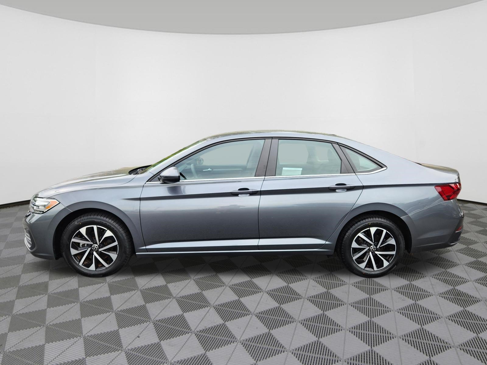 Used 2022 Volkswagen Jetta S FWD image 5