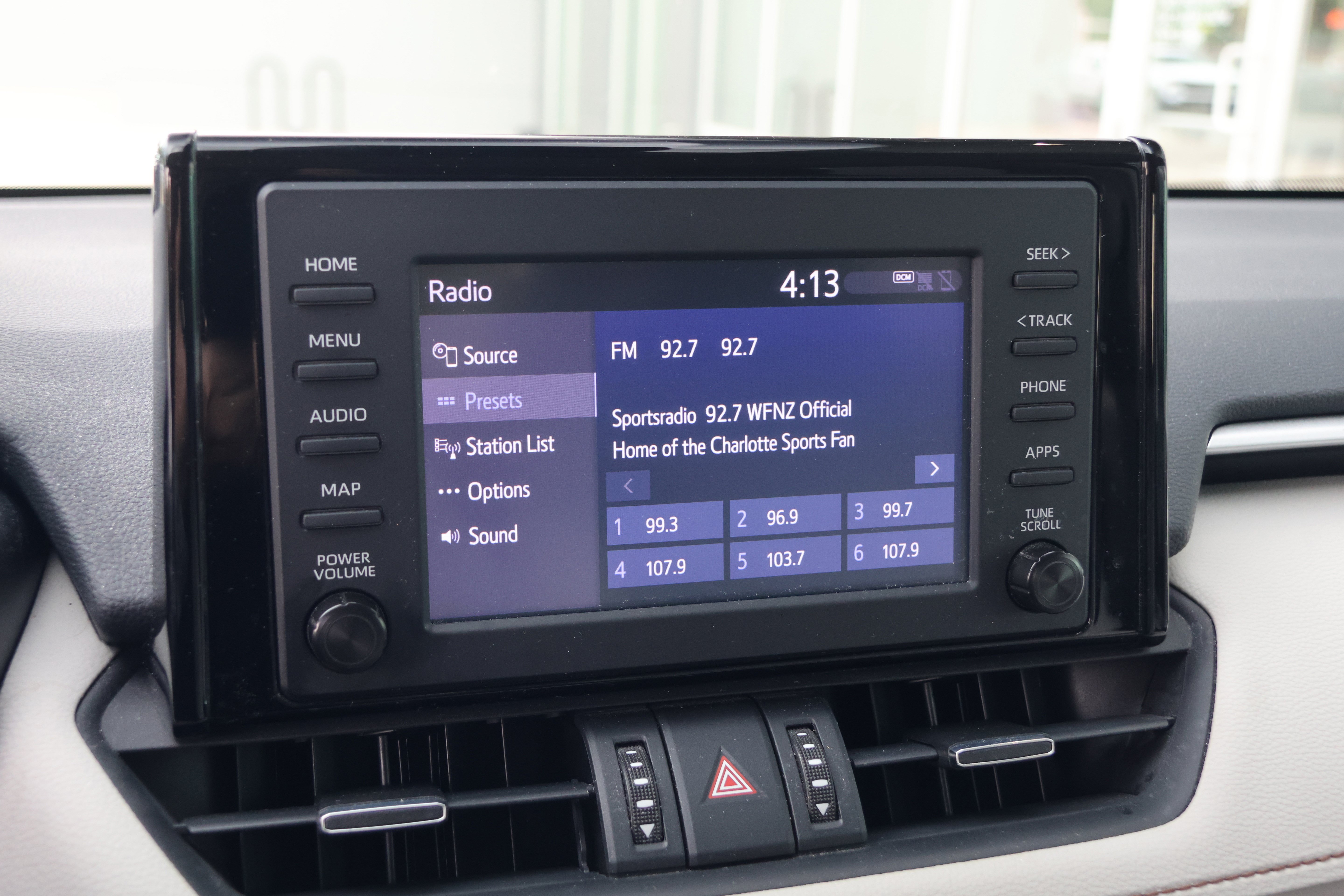 Used 2019 Toyota RAV4 XLE Premium FWD image 22