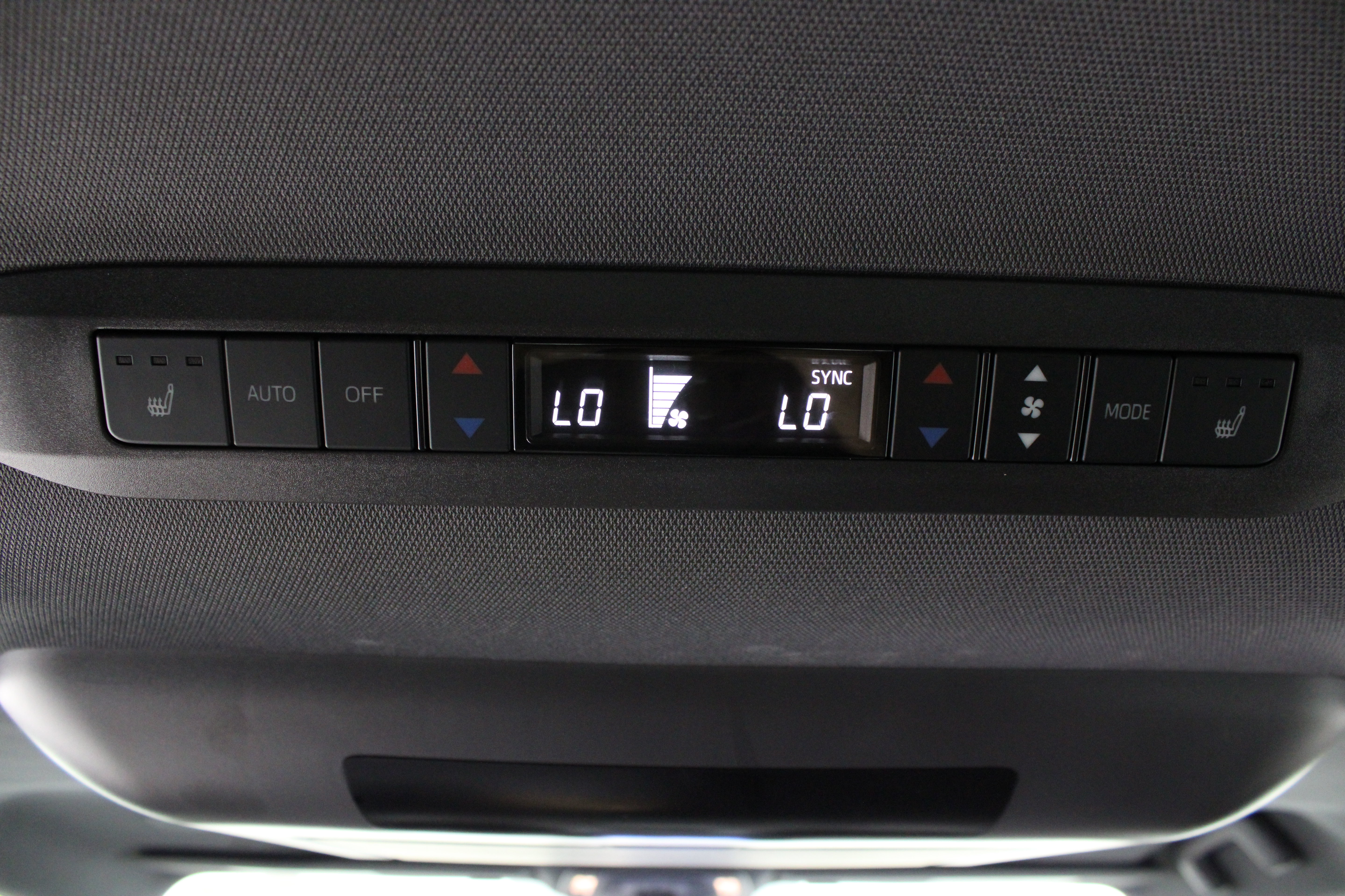 Used 2024 Toyota Sienna Platinum AWD/4WD image 31