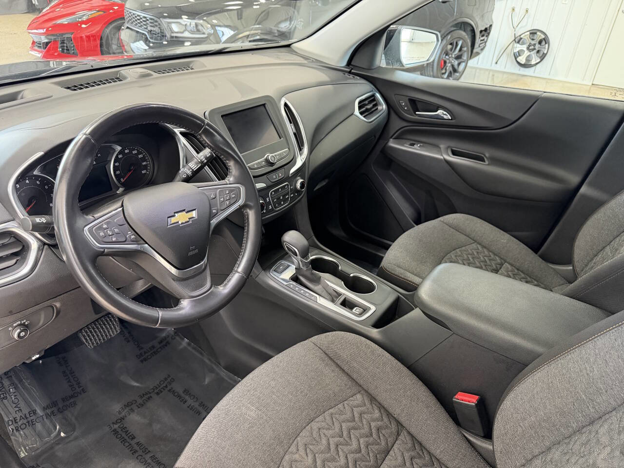 Used 2022 Chevrolet Equinox LT w/ Driver Convenience Package AWD/4WD image 32