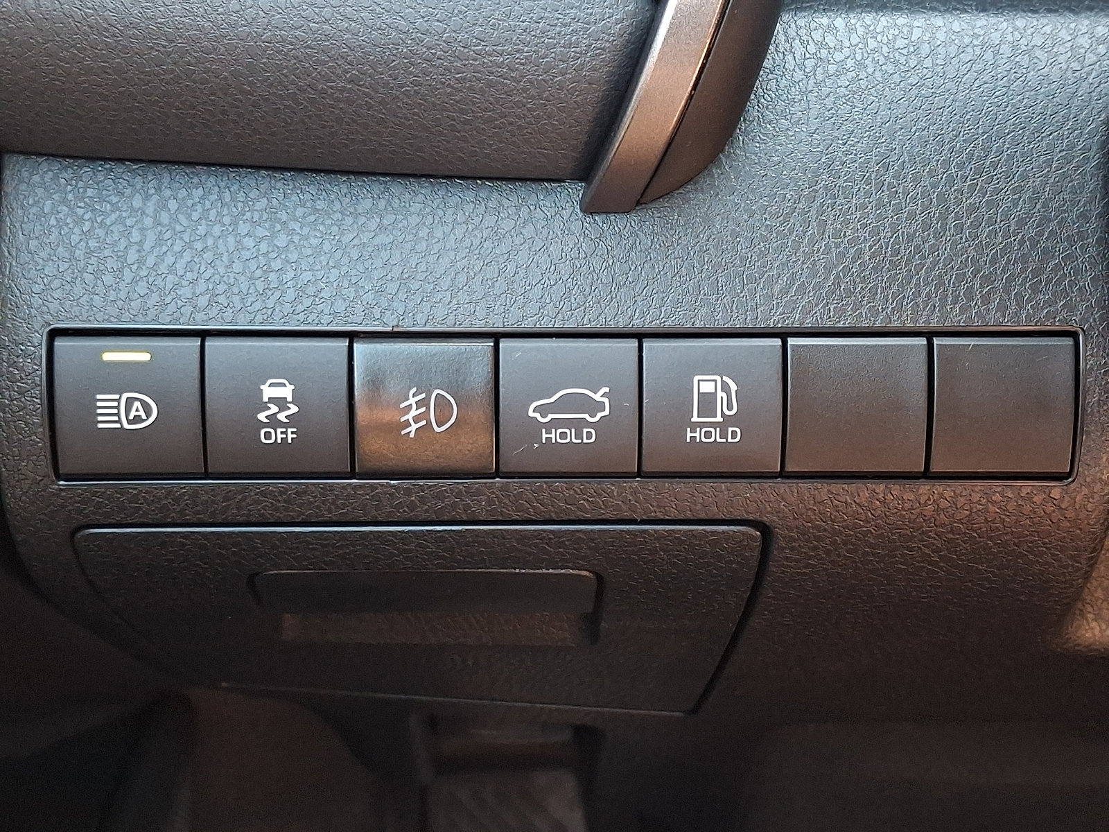 Used 2022 Toyota Camry SE AWD/4WD image 25