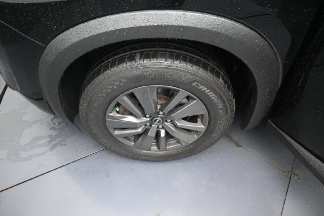 Used 2024 Nissan Pathfinder SV AWD/4WD image 35