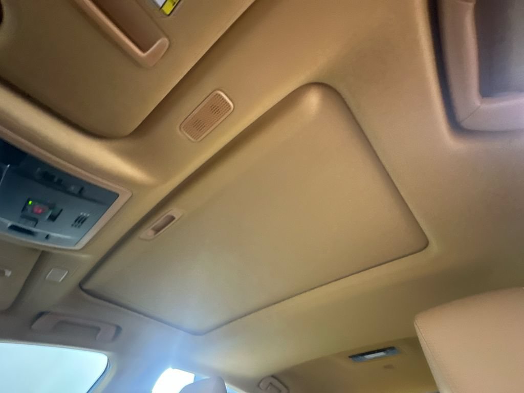 Used 2024 Lexus ES 300h w/ Premium Package FWD image 33