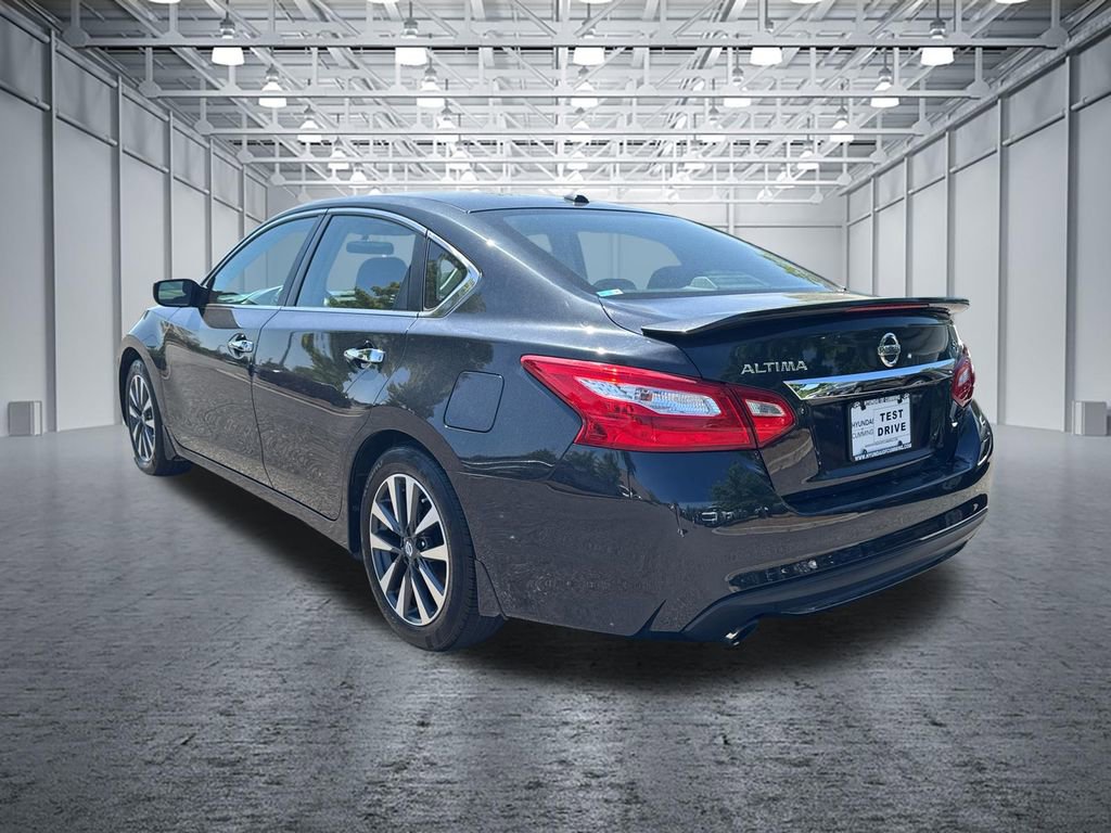 Used 2017 Nissan Altima 2.5 SV FWD image 5