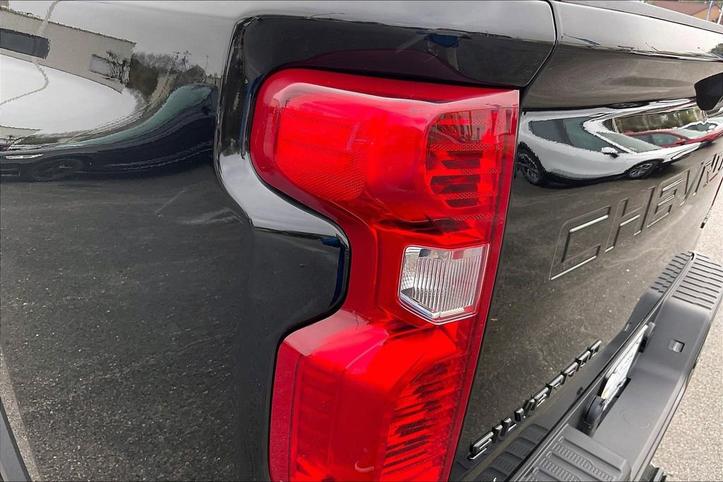 Used 2025 Chevrolet Silverado 2500 Custom w/ Custom Value Package image 29