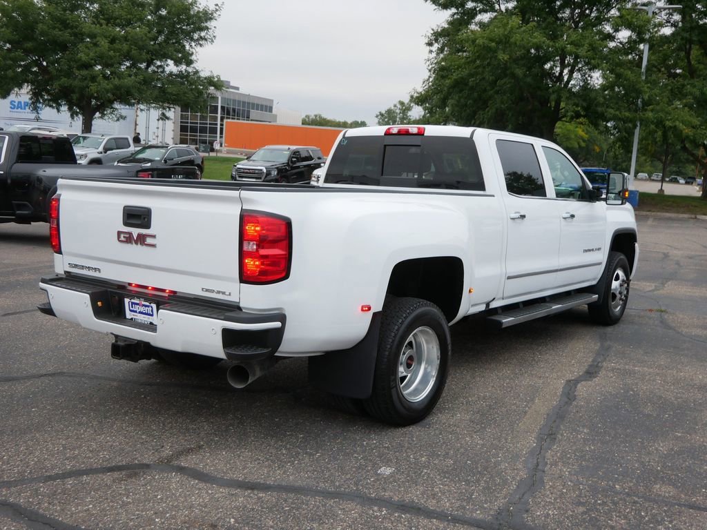 Used 2017 GMC Sierra 3500 Denali image 3