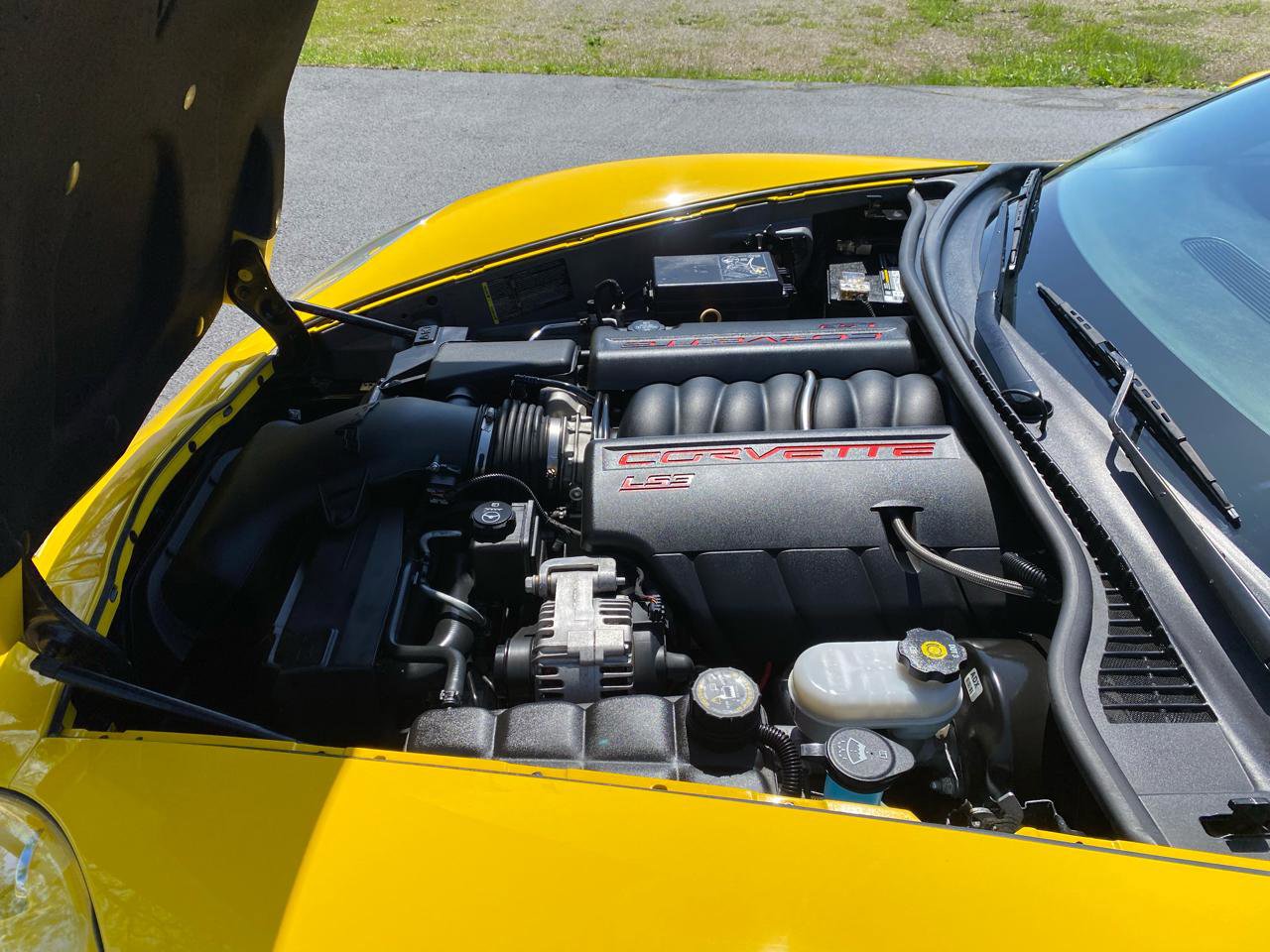 Used 2008 Chevrolet Corvette Coupe w/ Preferred Equipment Group RWD image 33